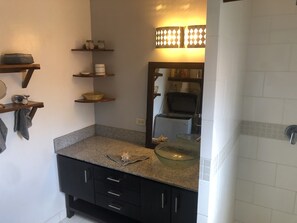 Interior - Oceanfront and Convenient Location (bocas del toro)