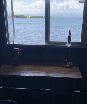 Interior - Oceanfront and Convenient Location (bocas del toro)