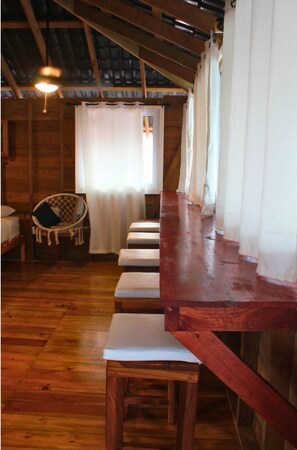 Interior - Oceanfront and Convenient Location (bocas del toro)