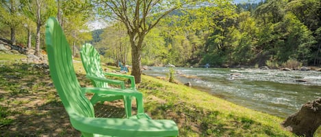 Private beach, beach towels