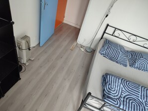 Economy-dobbeltværelse - byudsigt (2) | Individuel indretning, skrivebord, mørklægningsgardiner, lydisolering