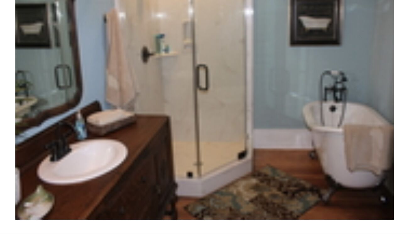 Strauss Haus Downtown Cat Spring