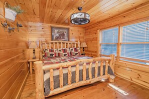 1 bedroom, iron/ironing board, free WiFi, bed sheets - Bearly Wet: Indoor Pool, Mtn Views! Hot tub, Wifi, Game Room, near attractions (Sevierville)