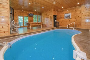 Pool - Bearly Wet: Indoor Pool, Mtn Views! Hot tub, Wifi, Game Room, near attractions (Sevierville)