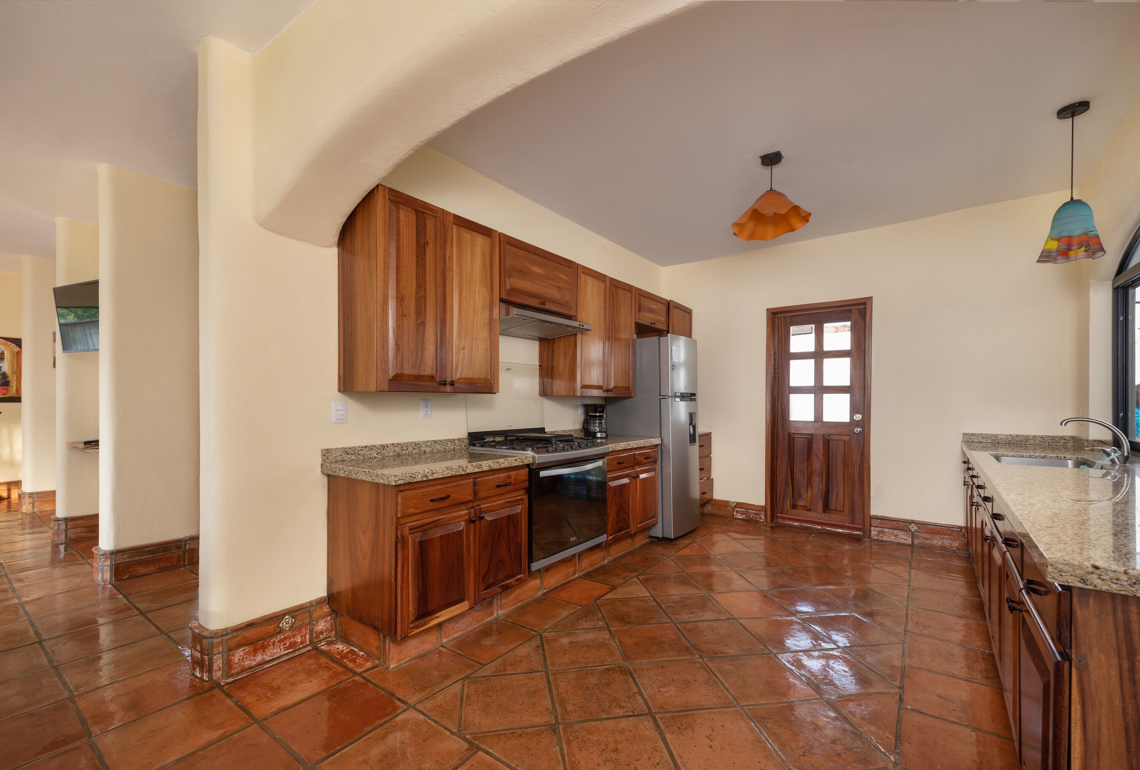 Large house in gated community walking distance to downtown.