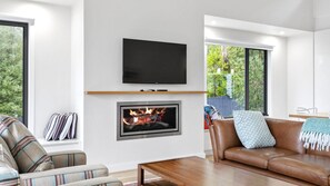 TV, fireplace, DVD player