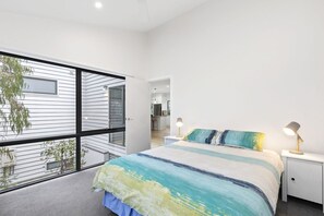 Room - Alto Vista (Lorne)