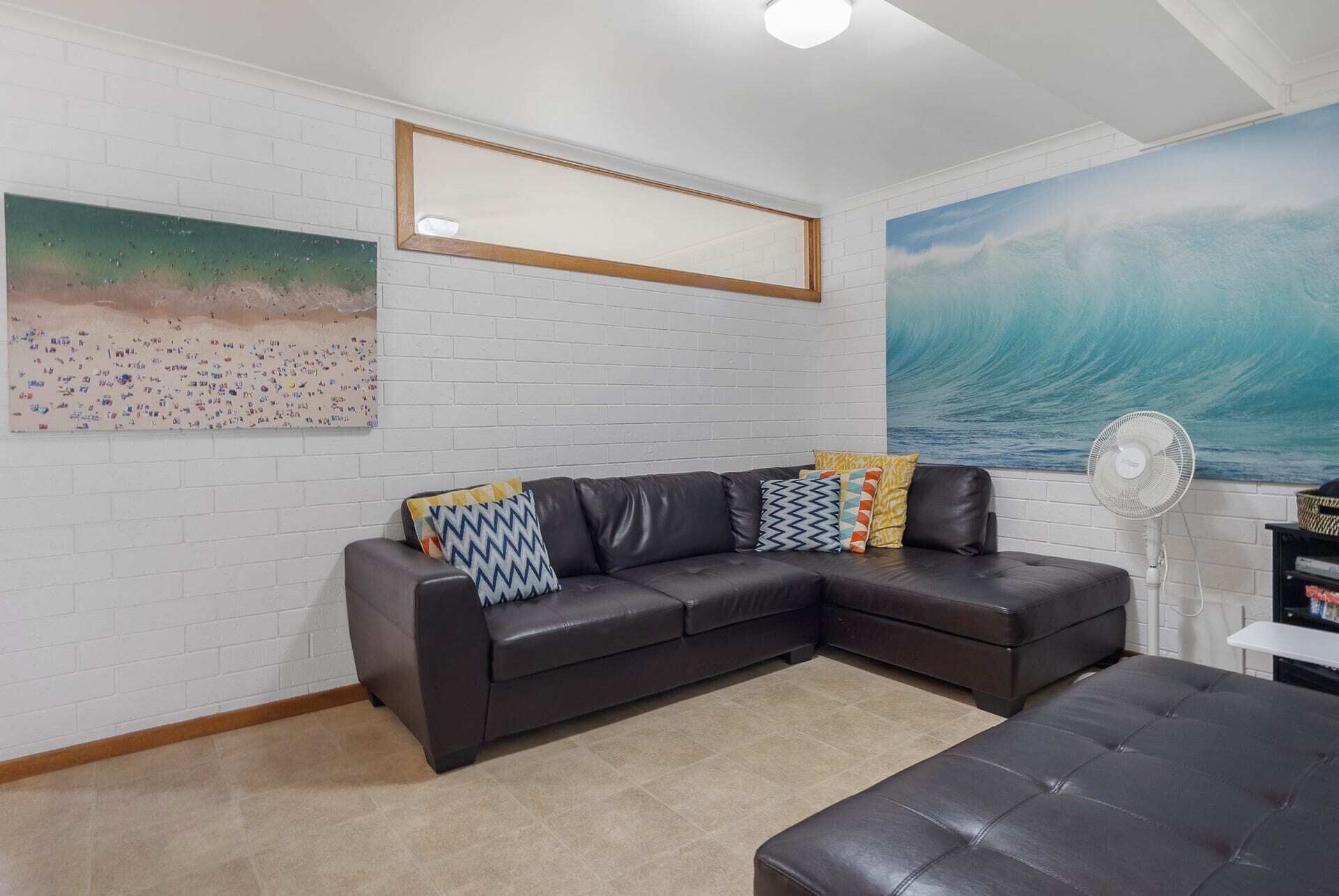Green Bay 3 Unit 3 14 Merrilli - Beachfront — image 3