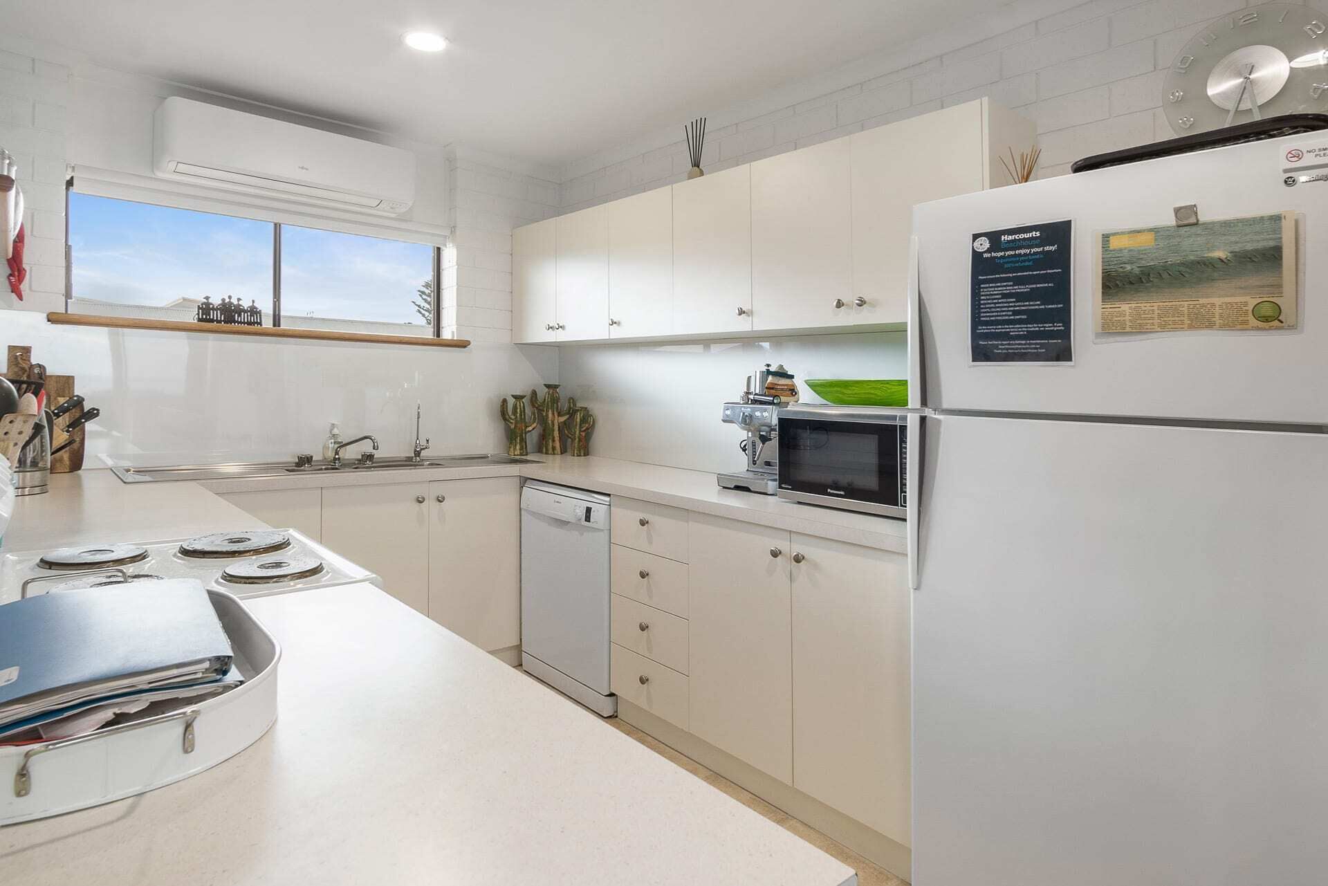 Green Bay 3 Unit 3 14 Merrilli - Beachfront — image 11