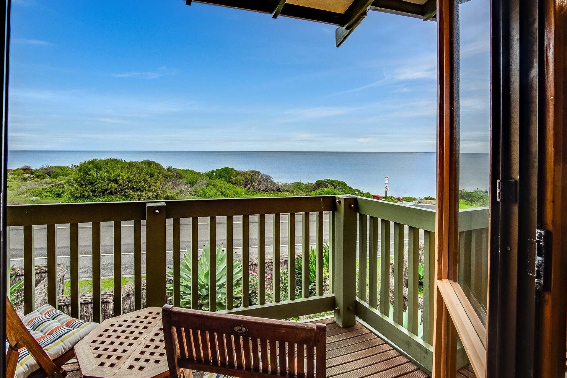 Green Bay 3 Unit 3 14 Merrilli - Beachfront — image 9
