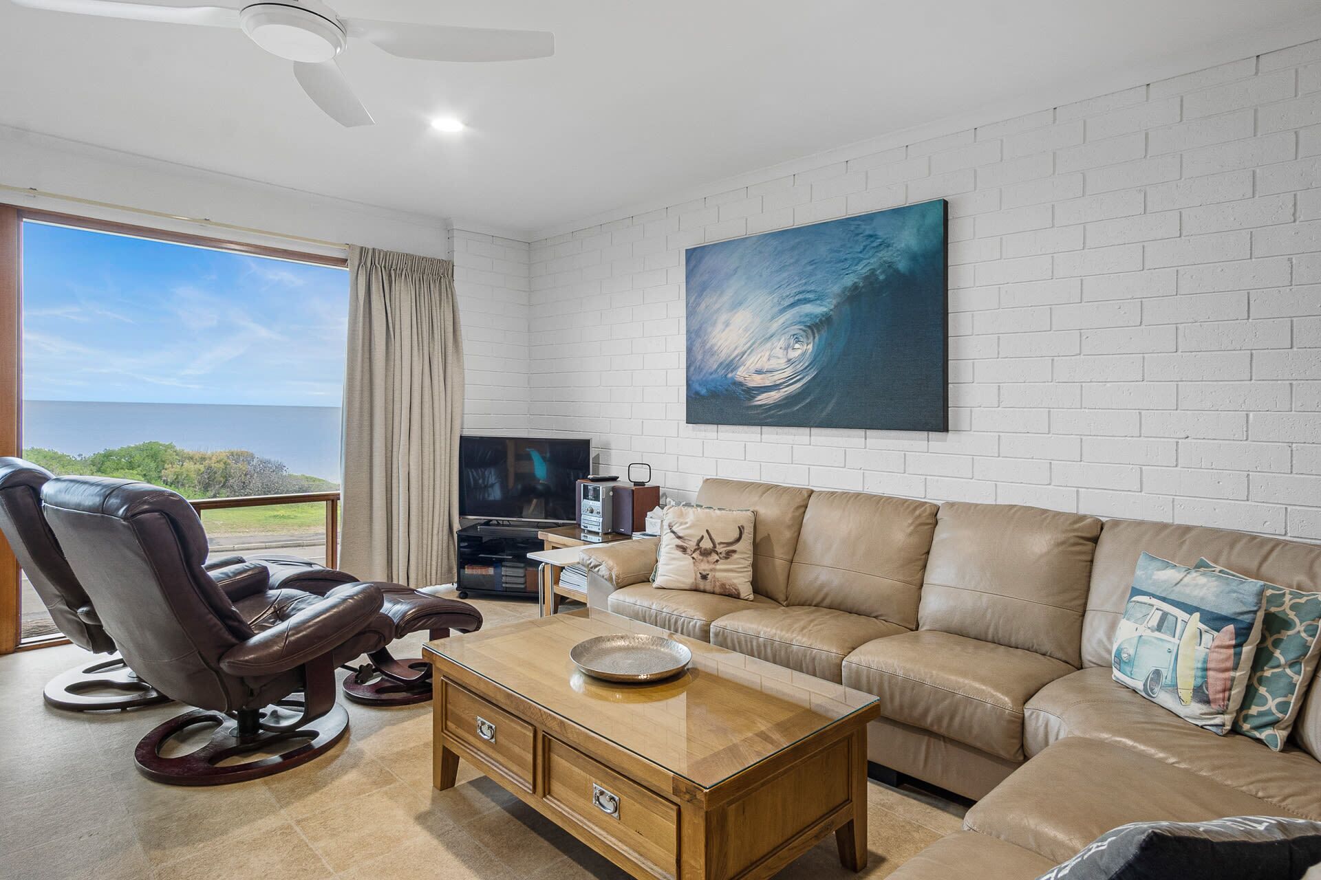 Green Bay 3 Unit 3 14 Merrilli - Beachfront — image 17