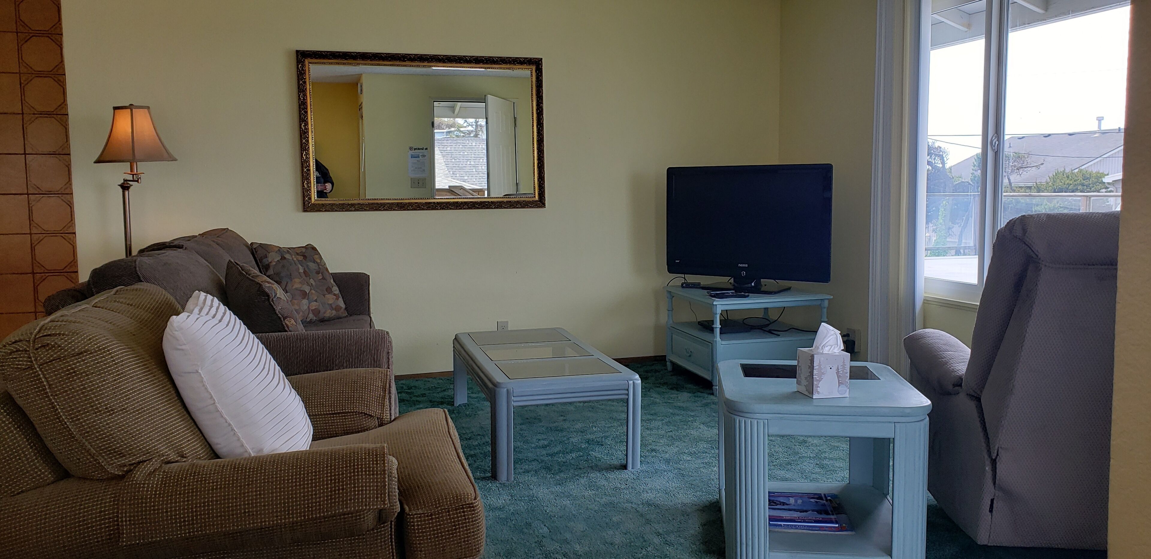 Beachcombers Haven - Family and Group event lodging on the central Oregon Coast!