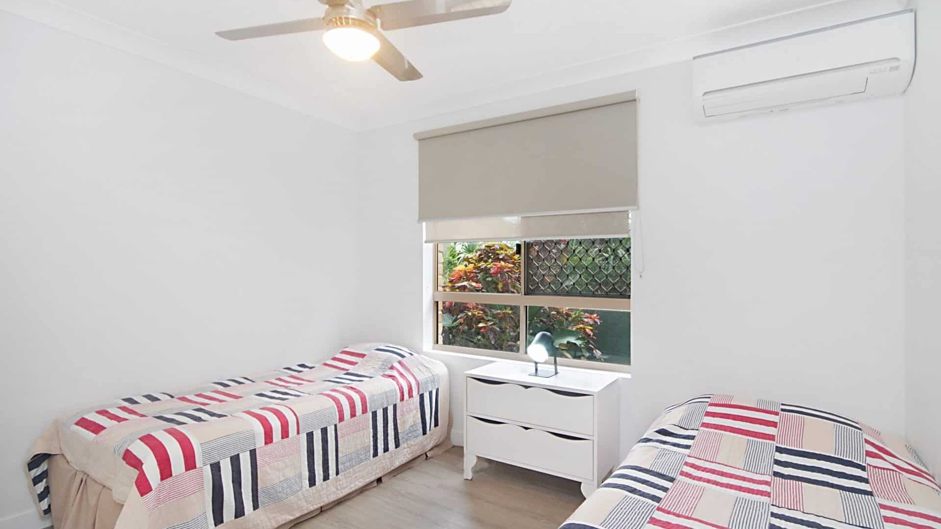 Seacrest 2 - Absolute Beachfront Tugun — image 6