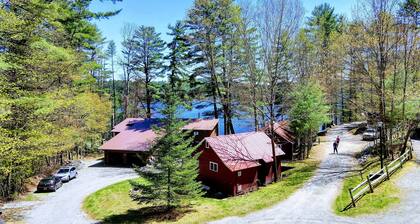 # 7 Adirondack @ Birchwood mökit Loon Lake. Perheystävällinen Waterfront