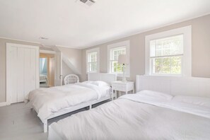 6 habitaciones, escritorio, tabla de planchar con plancha y wifi gratis