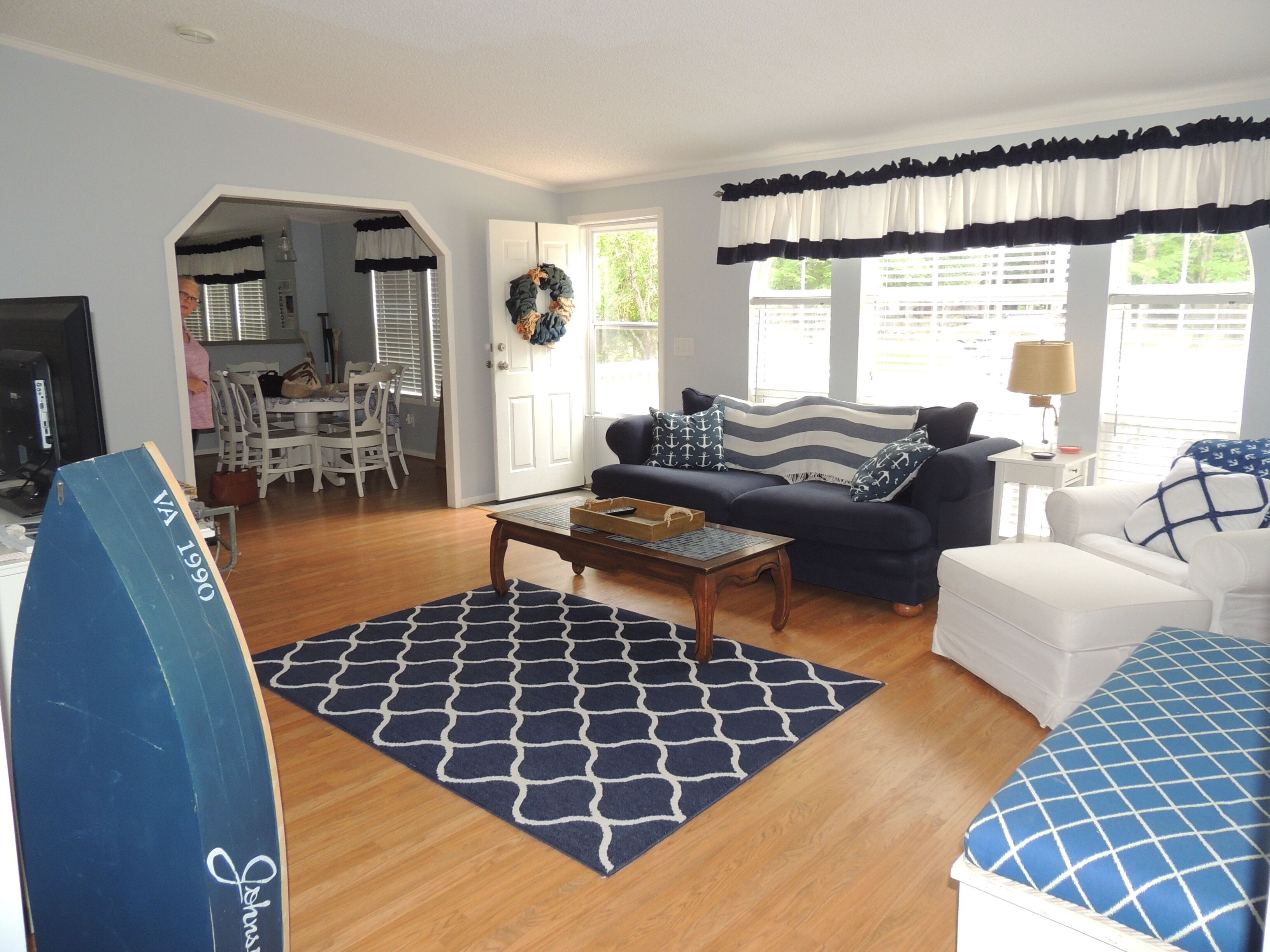 FALL '23 SPECIAL - Lakefront 5BR Home, Quiet cove, Deep water, Large new dock