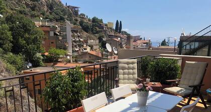 ANDREA'S HOUSE WITH TERRACE