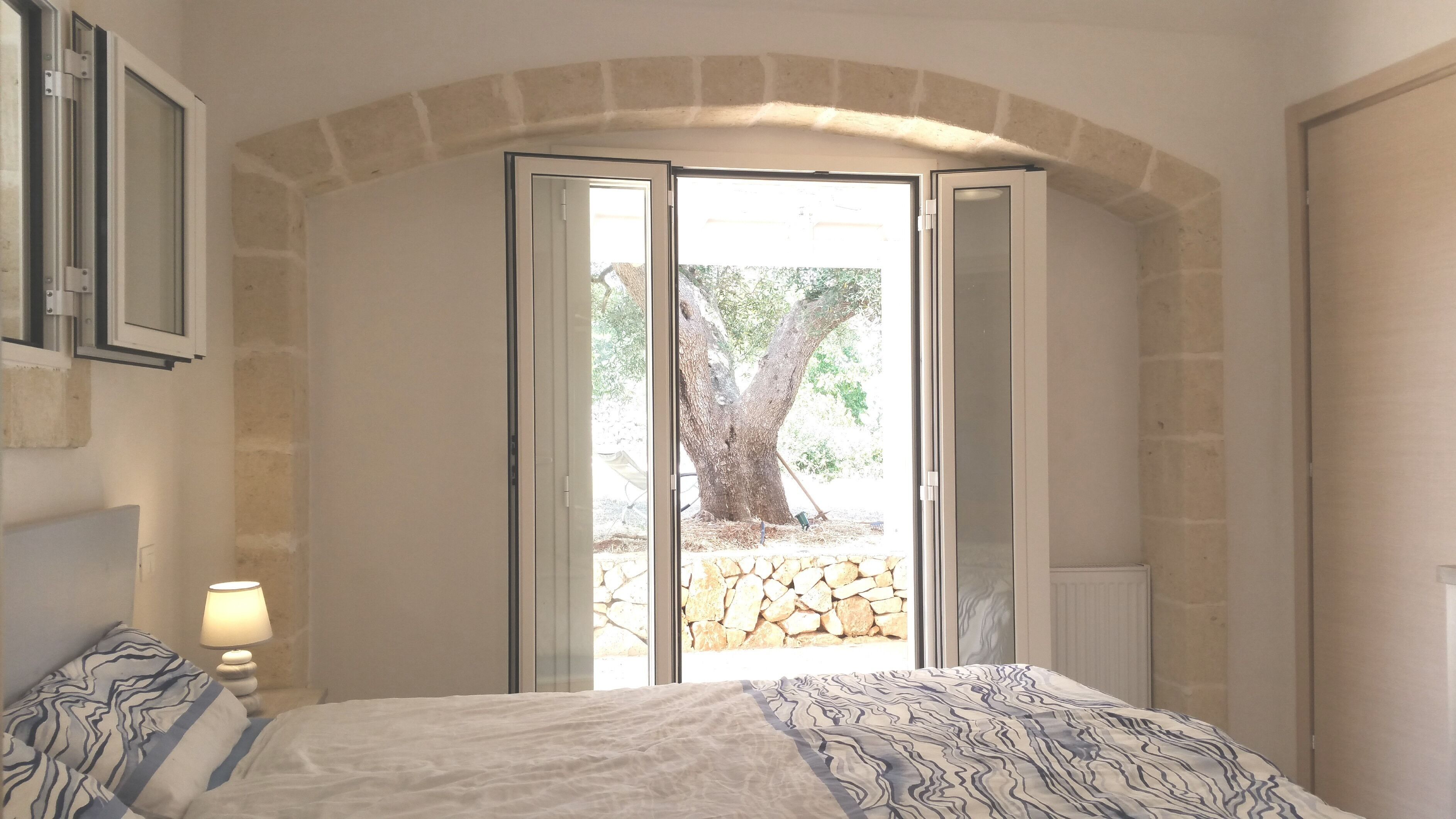 Villa & renovated Trulli, private Pool, Privacy in olive grooves, Ceglie 2,5 km