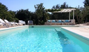 Outdoor pool - Villa Trulli Perla della Luce, Pool, AC, Privacy in olive grooves, Ceglie 2,5 km (Ceglie Messapica)