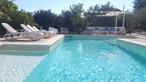 Utomhuspool