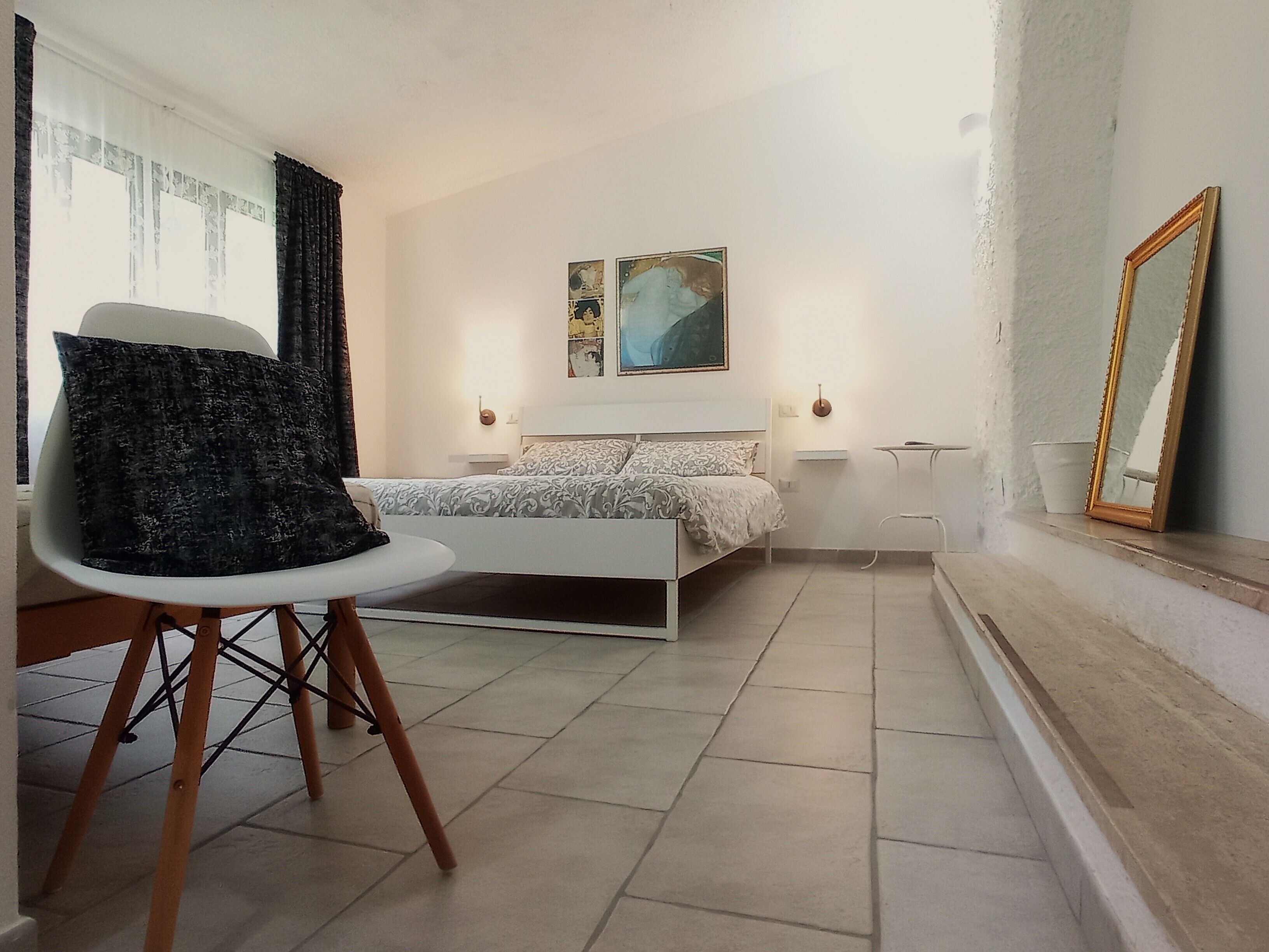 Standard Triple Room | 1 bedroom, minibar, individually decorated, individually furnished