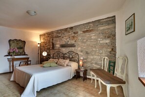 2 slaapkamers, een strijkplank/strijkijzer, wifi, beddengoed