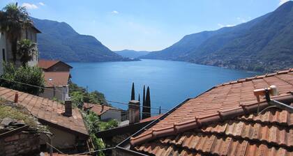 Holiday Home Como Lake-Casa Sibiel-Typical Italian house