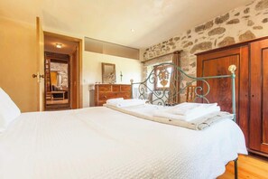 2 bedrooms, internet