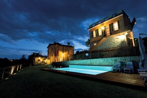 Outdoor pool - The COUNT' S VILLA, close  by Venice Prosecco area,Dolomites with private pool   (treviso)