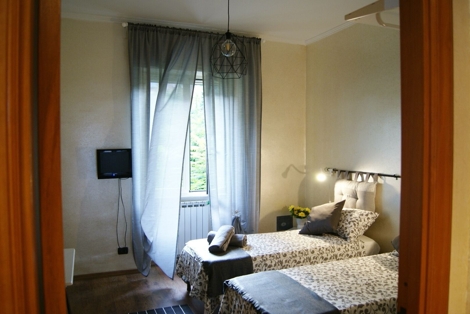 In Zigo Zago panoramic house close to the wood of Capodimonte