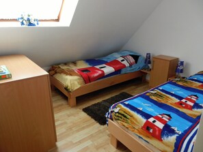3 chambres, fer et planche à repasser, Wi-Fi, literie fournie