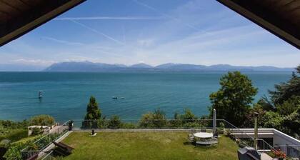 Chalet by the lake in St-Prex