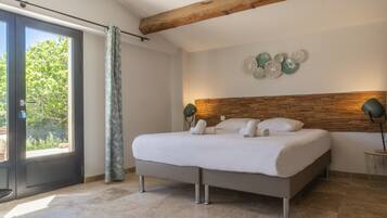 3 chambres, fer et planche Ă repasser, Wi-Fi, draps fournis