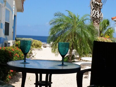 ¡INVIERTE DESDE TU PUERTA!  HERMOSA CASA DE PUEBLO FRENTE AL MAR CON AMENIDADES DE BUCEO