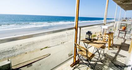 Kodikas BEACHFRONT 1 Bdr Apt