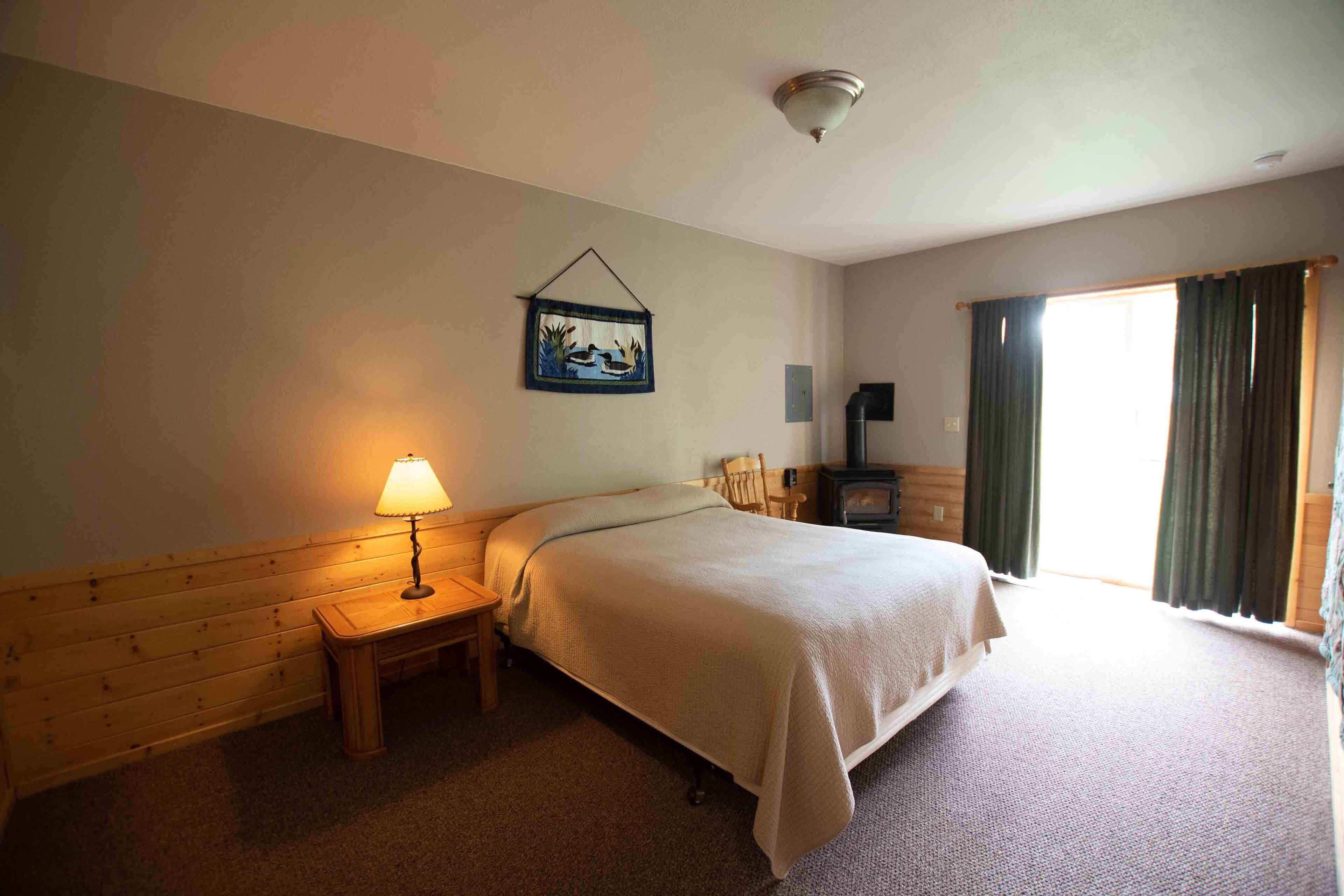 Gate Creek Cabins | Loon's Nest