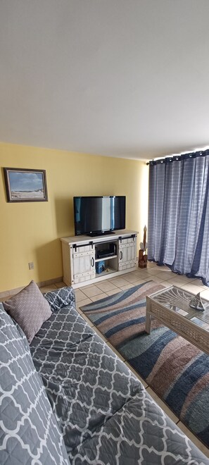 TV - Oceanfront View at Waters Edge, Indoor Pool & Hot Tub WE 410 (Murrells Inlet)