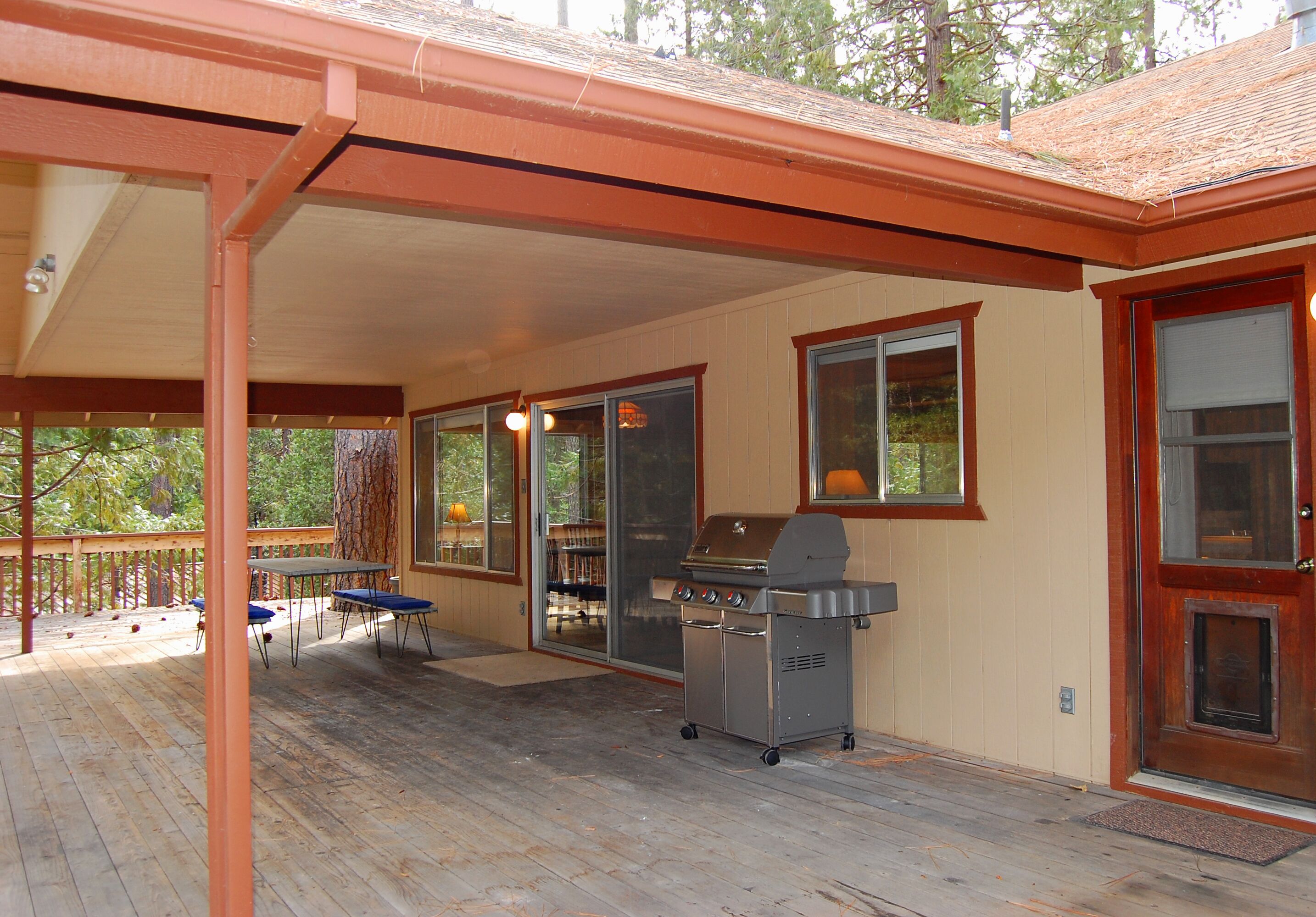 (43A) Mountain Retreat at The Redwoods In Yosemite