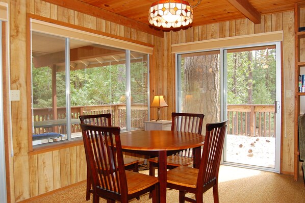 تناول الطعام