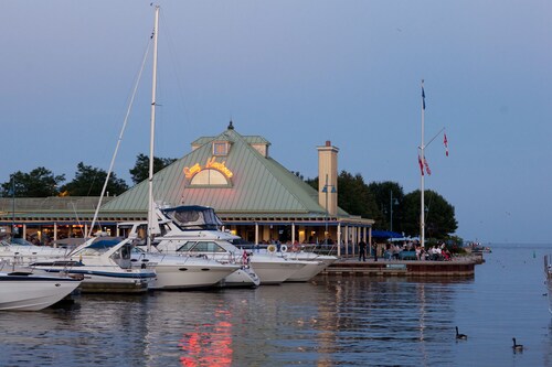 Boutique character home with spa-like pool in bucolic neighbourhood, Port Credit
