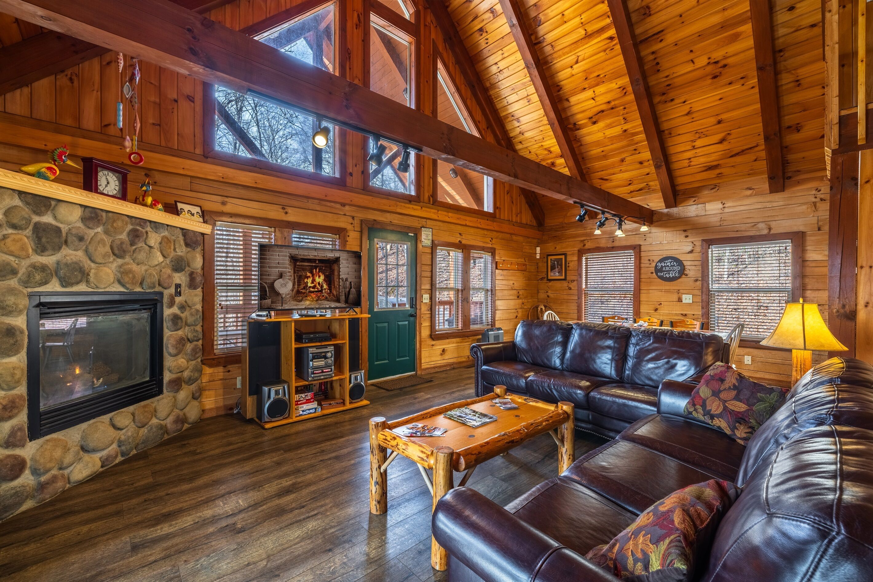 Smart TV, fireplace, video games, table tennis