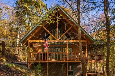 Chickadee Cabin (Hocking Hills area)