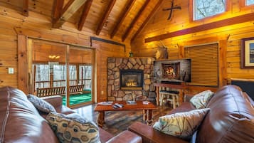 Smart TV, video games, table tennis, stereo