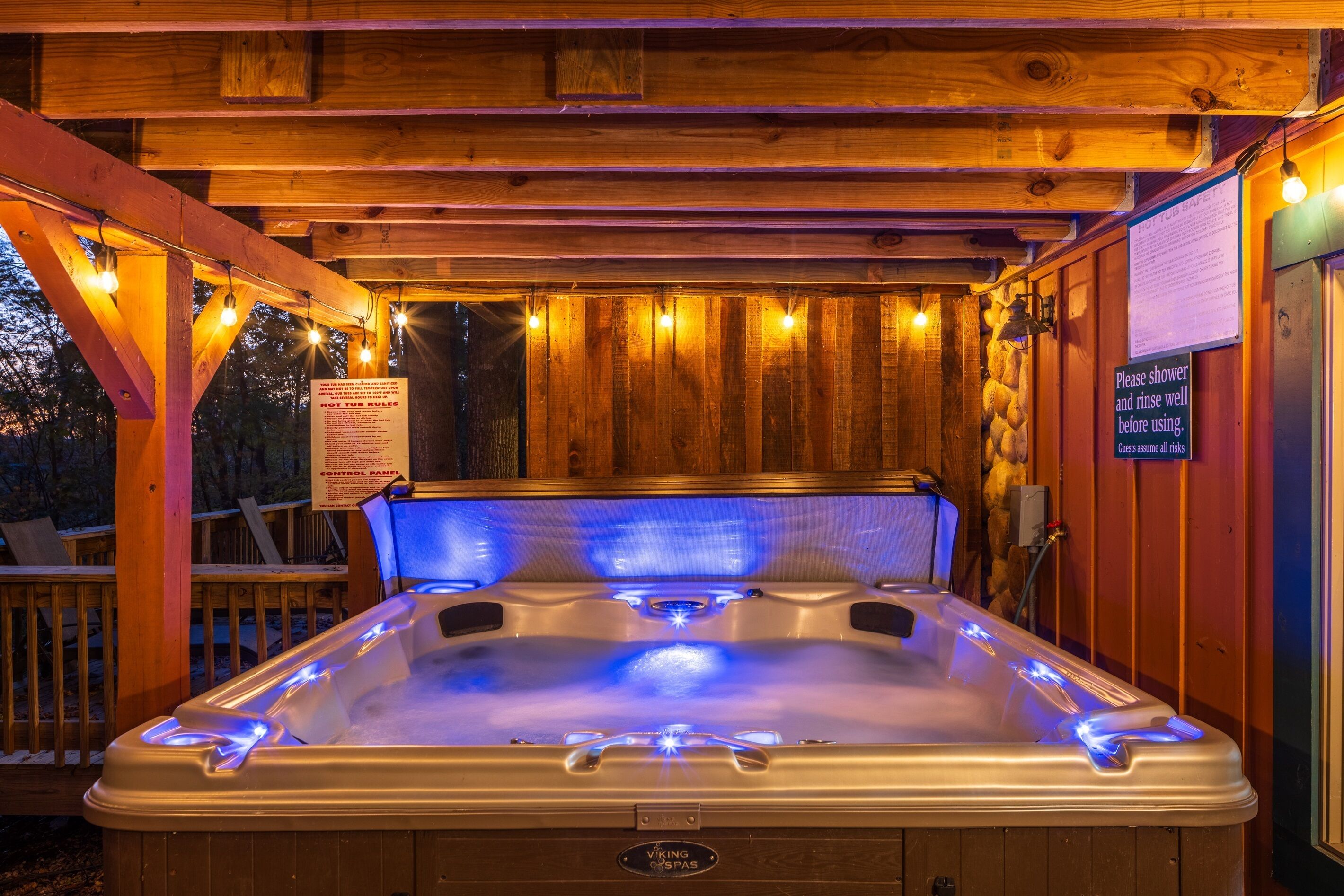 Outdoor spa tub