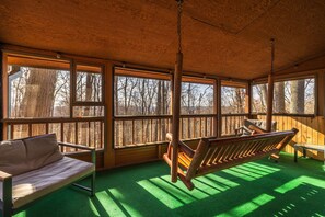Interior - Hummingbird Cabin with Indoor Saltwater Pool (Sugar Grove)