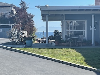 Edgewater Beach inn and suites