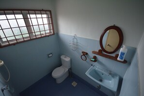 Family Villa | Bathroom | Shower, free toiletries - Villa 969 (Port Dickson)