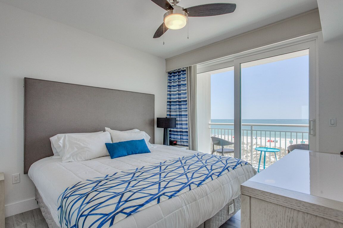 Luxuriate on the Beachfront♥Great Sunset View&Huge Private Balcony♥Rooftop Deck