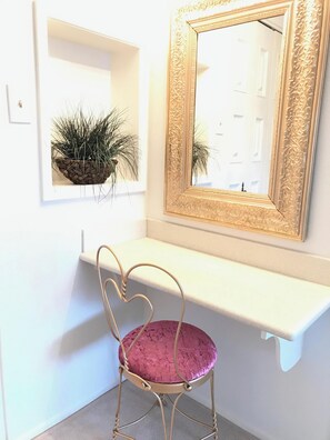 Interior - Close to it all Scottsdale Home!  Heated Pool¹ + Hot Tub.  Pet Friendly! (Scottsdale)