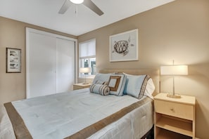 3 habitaciones, escritorio, tabla de planchar con plancha y wifi gratis